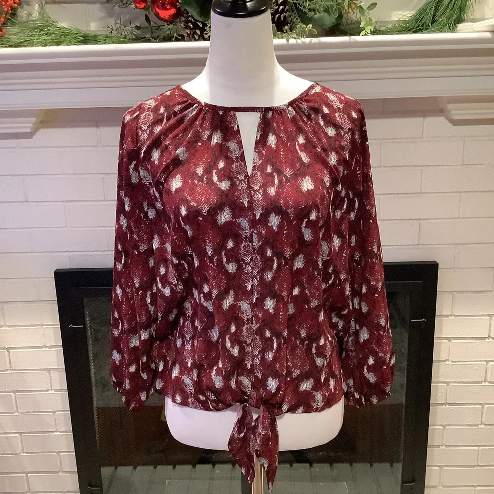 #6 NWOT West K Maroon Design Tie Front Blouse Size Smalll